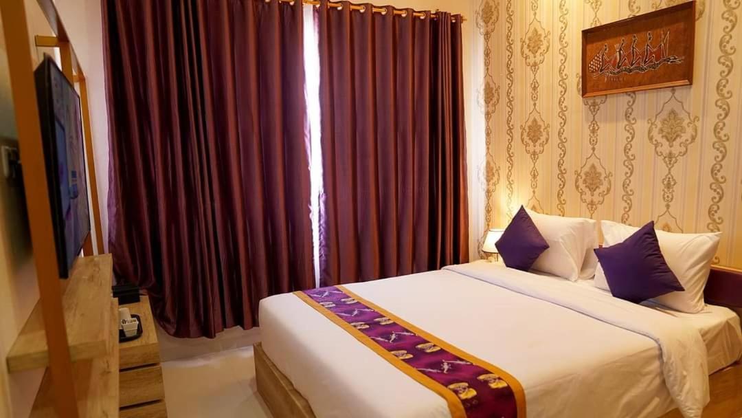 Elohim Hotel Sentani Jayapura Bagian luar foto