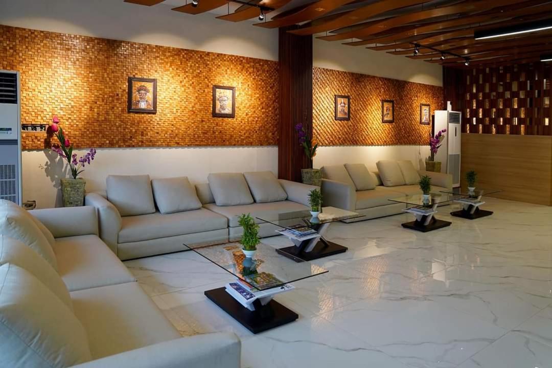 Elohim Hotel Sentani Jayapura Bagian luar foto