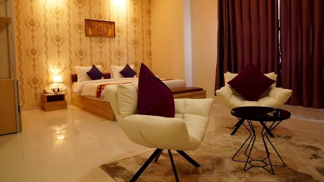 Elohim Hotel Sentani Jayapura Bagian luar foto