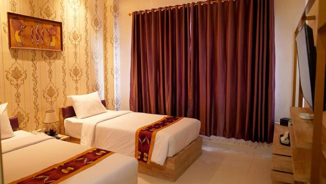 Elohim Hotel Sentani Jayapura Bagian luar foto