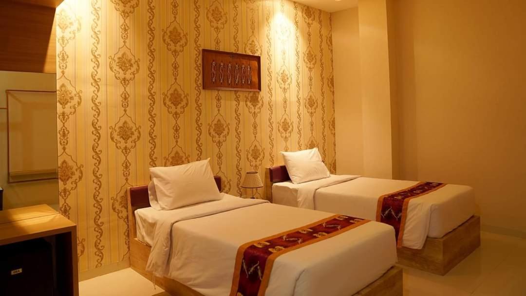 Elohim Hotel Sentani Jayapura Bagian luar foto